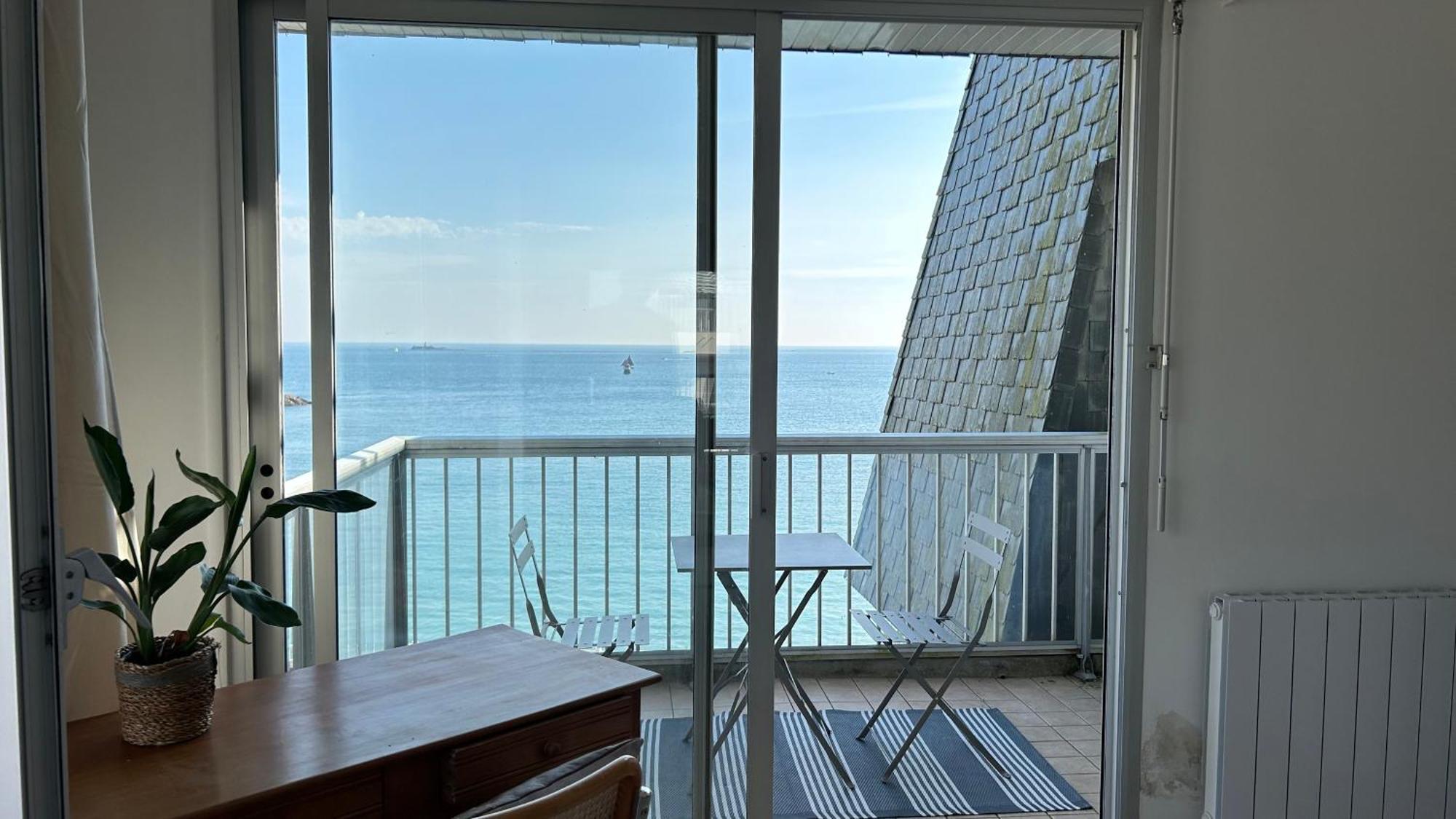 Appartement Pied Dans L'Eau - La Comtesse Сен-Ке-Портриё Экстерьер фото