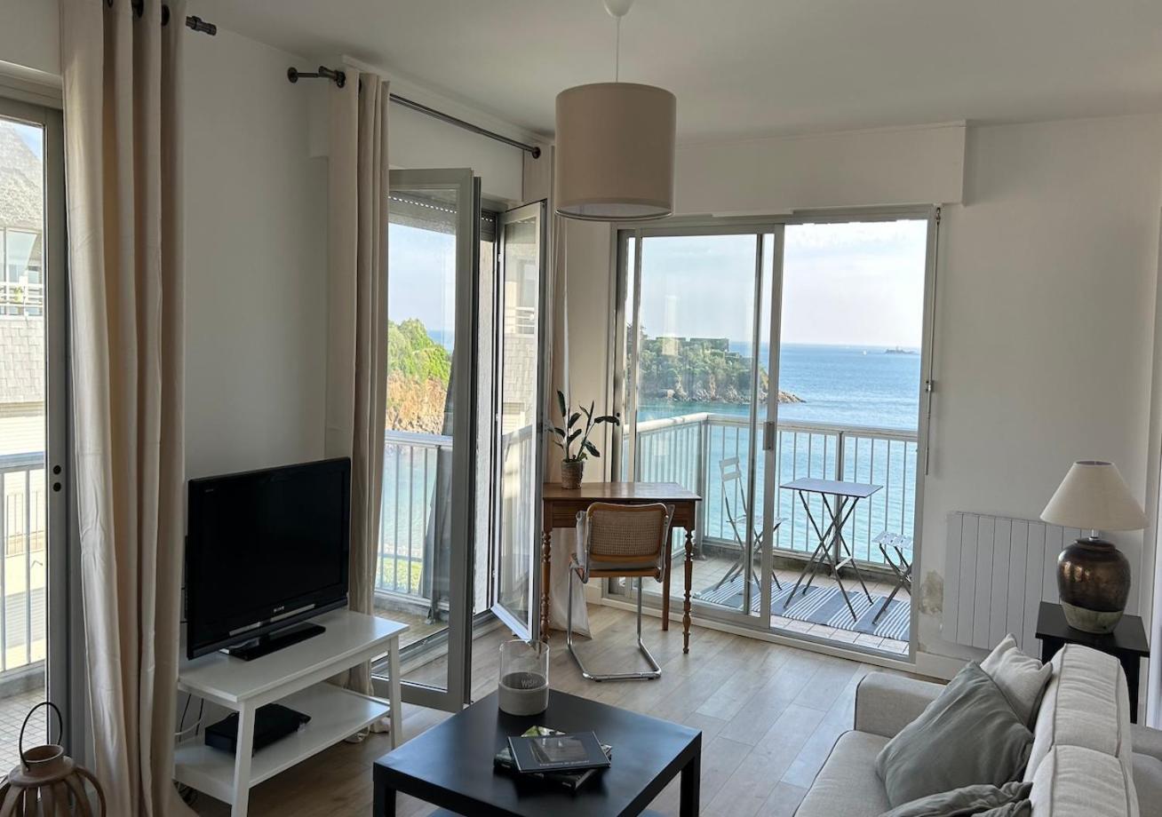 Appartement Pied Dans L'Eau - La Comtesse Сен-Ке-Портриё Экстерьер фото